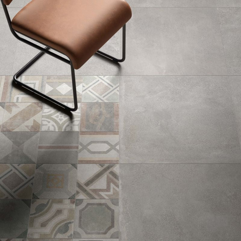 Blend Concrete Ash 120x120 Naturale - Gres Porcellanato di ABK - Prezzo solo €119.47! Compra ora su CEGO CERAMICHE