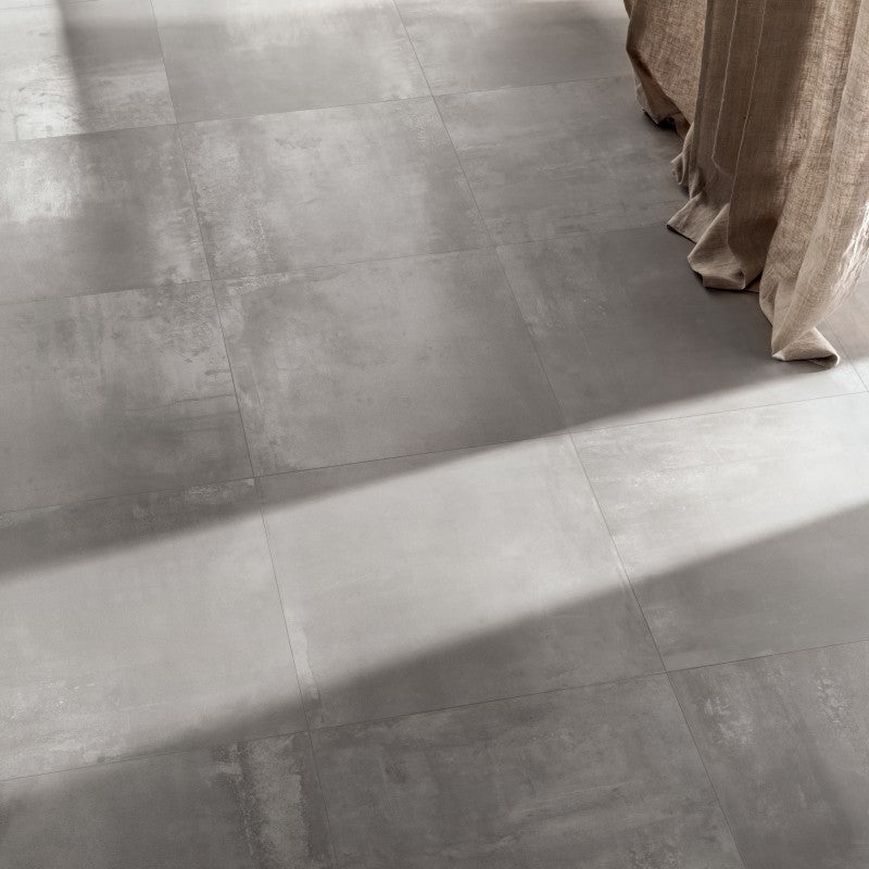 Interno 9 Silver 120x120 Naturale - Gres Porcellanato di ABK - Prezzo solo €116.74! Compra ora su CEGO CERAMICHE
