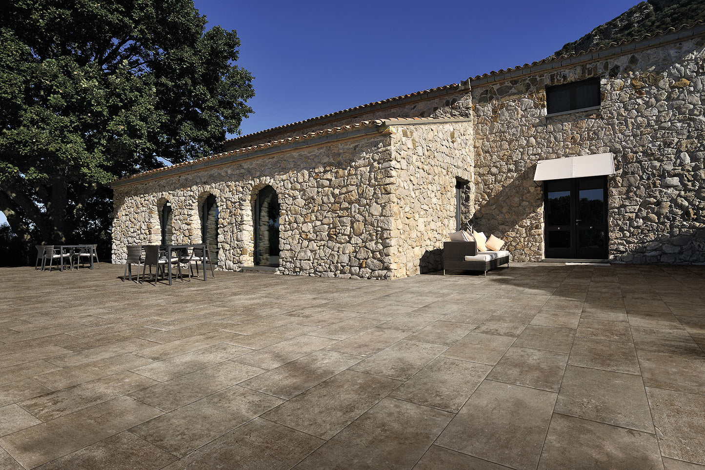 Loire Moka 75x75 Esterno R11 - Gres Porcellanato di Coem Ceramiche - Prezzo solo €39.86! Compra ora su CEGO CERAMICHE