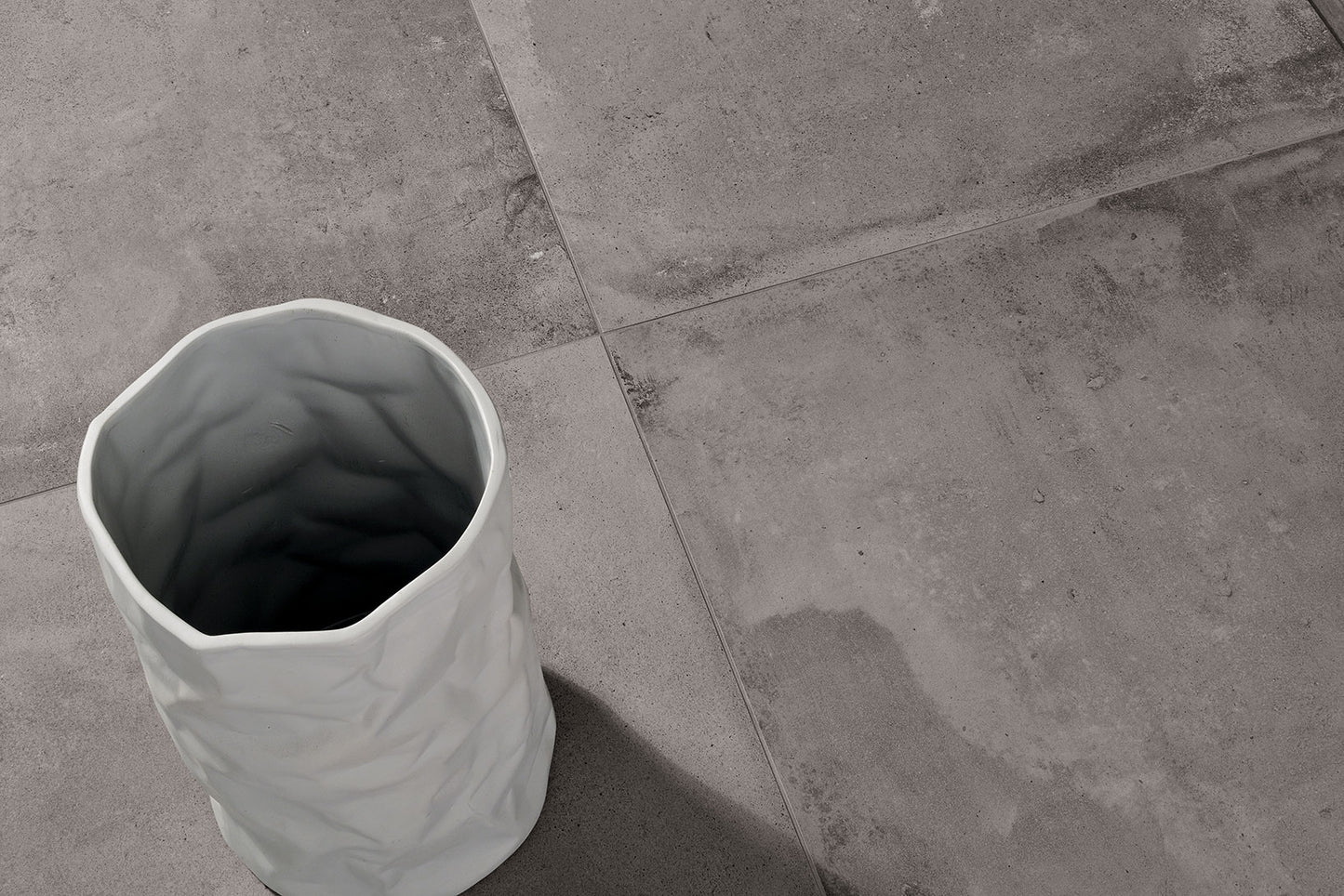 Cottocemento Dark Grey 75,5x75,5 Naturale - Gres Porcellanato di Coem Ceramiche - Prezzo solo €33.10! Compra ora su CEGO CERAMICHE