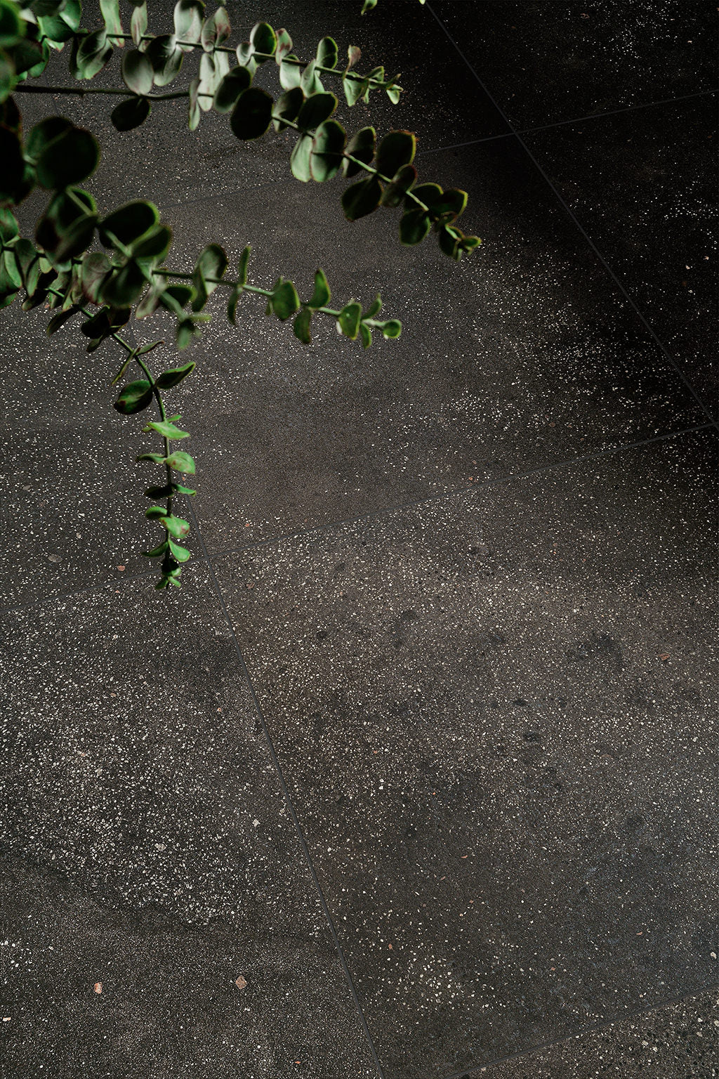 I Cocci Grafite Spaccato 30x30 Naturale - Gres Porcellanato di Fioranese - Prezzo solo €41.26! Compra ora su CEGO CERAMICHE