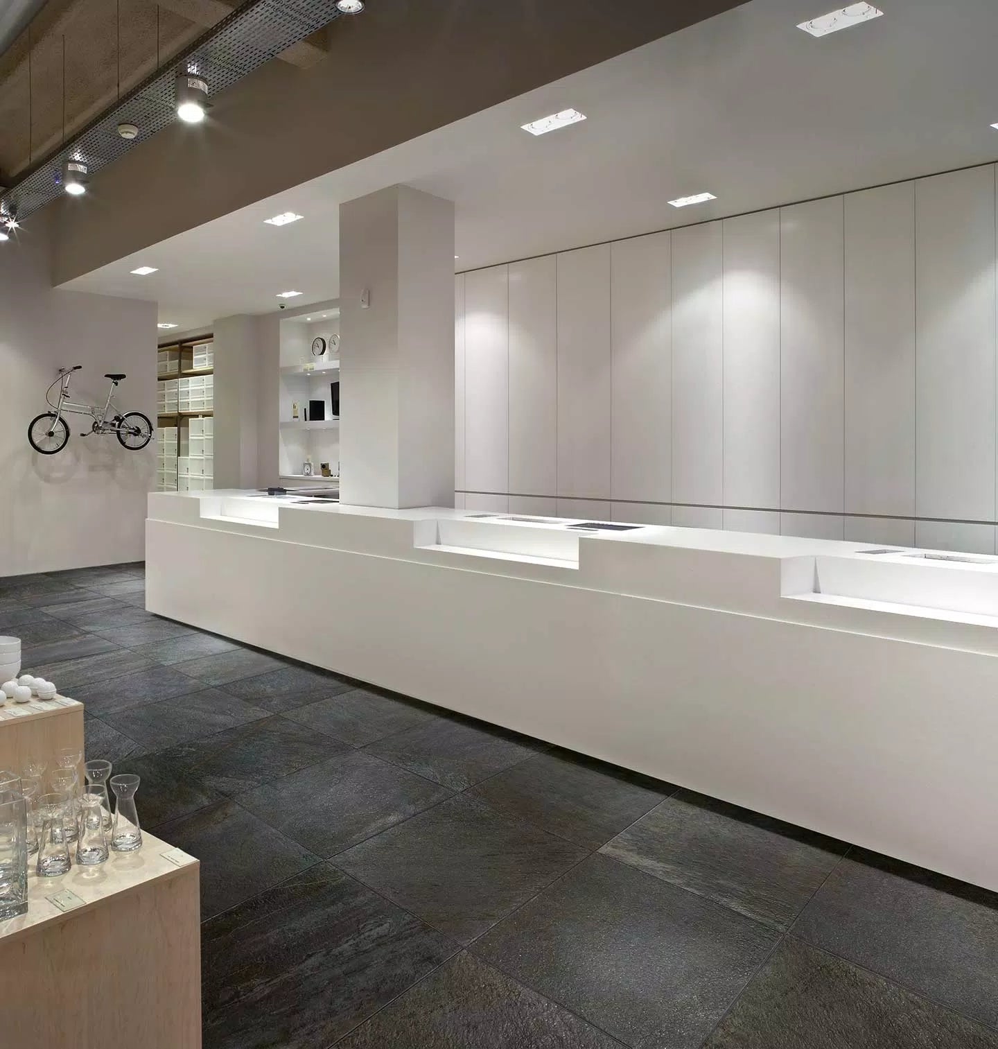 Walks/1.0 Black 60x60 naturale - Gres Porcellanato di Florim - Prezzo solo €35! Compra ora su CEGO CERAMICHE