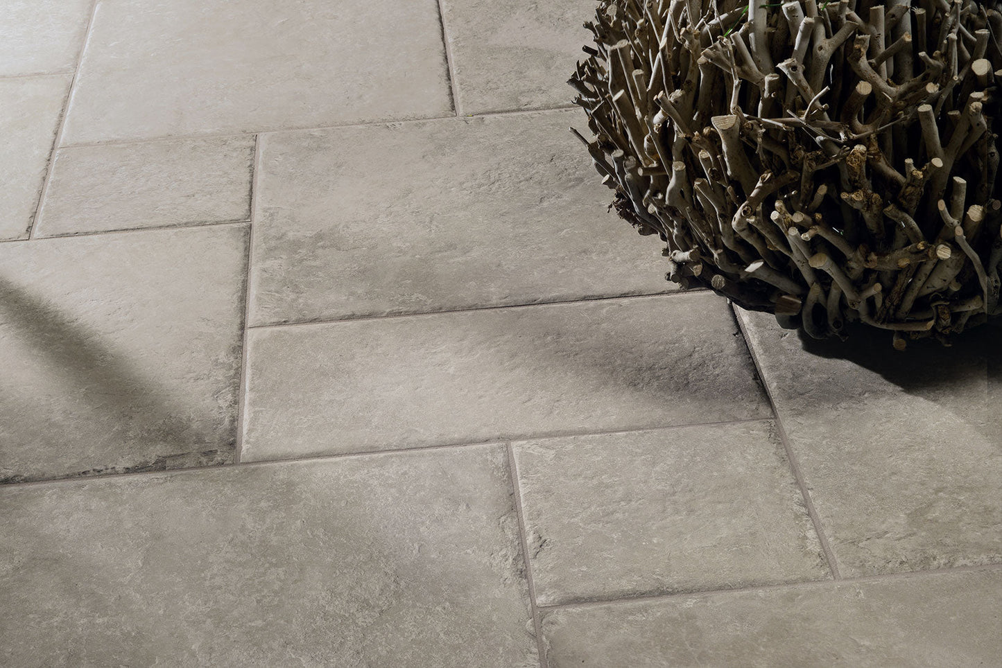 Castle Grey 60,4x90,6 Naturale - Gres Porcellanato di Coem Ceramiche - Prezzo solo €53.50! Compra ora su CEGO CERAMICHE