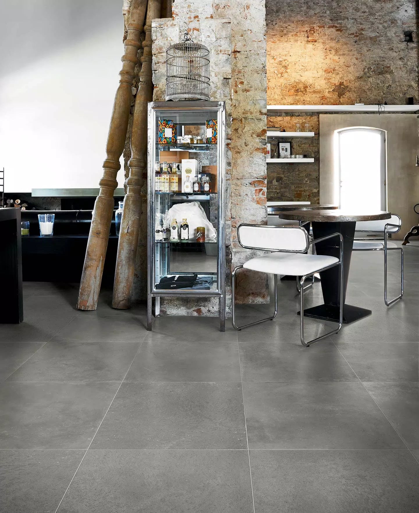 Maps Graphite 30x60 bocciardato - Gres Porcellanato di Florim - Prezzo solo €24.50! Compra ora su CEGO CERAMICHE