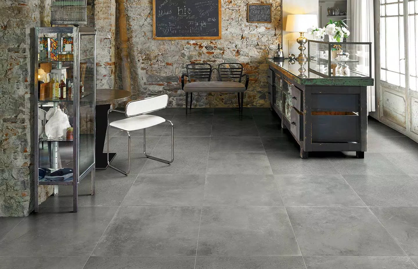 Maps Graphite 30x60 bocciardato - Gres Porcellanato di Florim - Prezzo solo €24.50! Compra ora su CEGO CERAMICHE