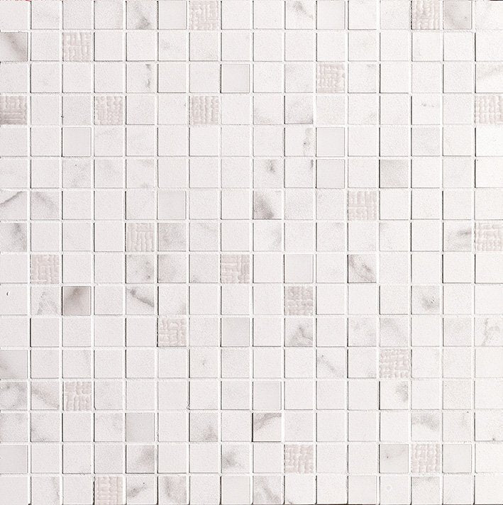 Roma Stone Carrara Delicato Mosaico 30x30 - Pasta Bianca di Fap Ceramiche - Prezzo solo €194! Compra ora su CEGO CERAMICHE