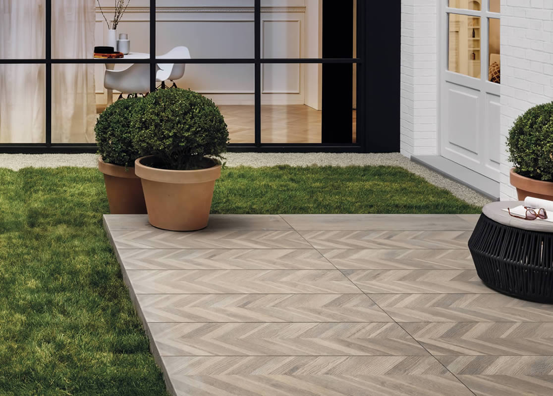 Les Bois Slavonia Chevron 9x58,5 - Gres Porcellanato di Kronos Ceramiche - Prezzo solo €61.21! Compra ora su CEGO CERAMICHE