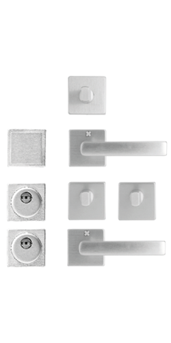 Kit maniglieria porta blindata quadra argento. Foto ufficiale Portalacasa.