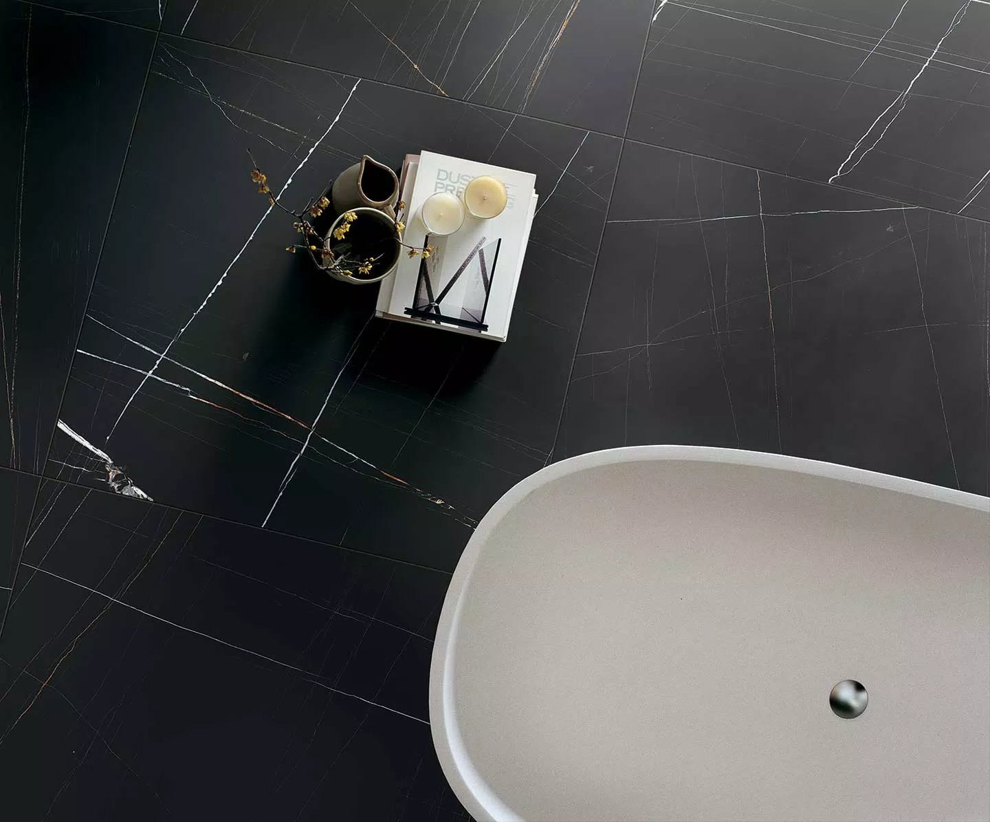 Stones&More Stone Sahara Noir 120x120 comfort - Gres Porcellanato di Florim - Prezzo solo €138.36! Compra ora su CEGO CERAMICHE